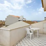 Сasa de vacaciones Cozy Home In Scoglitti With House Sea View
