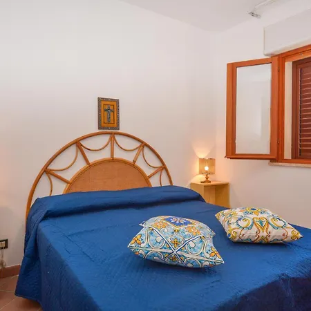 2 Bedroom Gorgeous In Holiday home Scoglitti